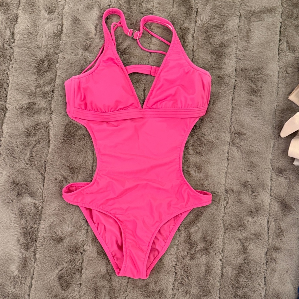 VENUS Vibrant Pink Swimwear